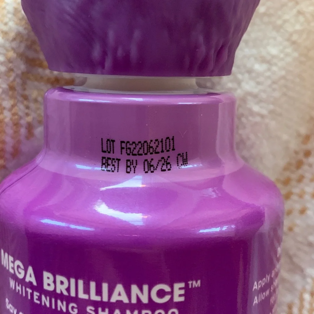 Friday’s Dog Mega Brilliance Whitening Shampoo 12 fl oz
